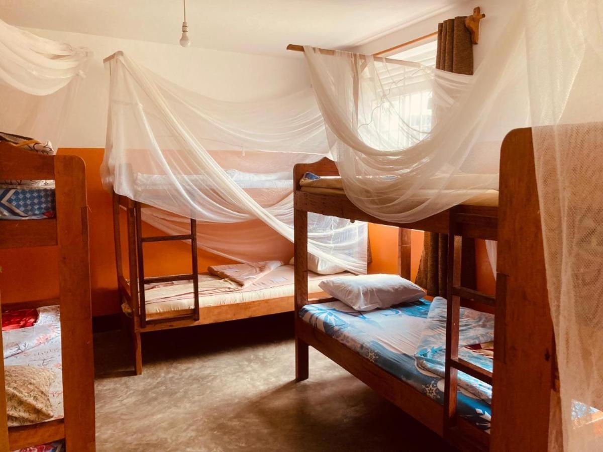 Yes Hostel Fort Portal Εξωτερικό φωτογραφία