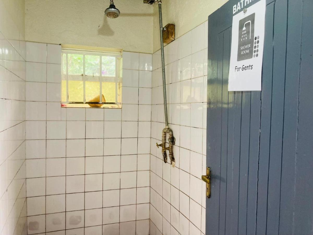 Yes Hostel Fort Portal Εξωτερικό φωτογραφία